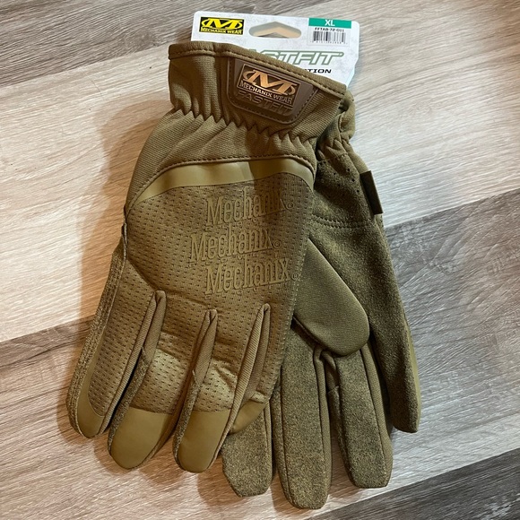 Mechanix Tactical Gloves - Picture 1 of 3